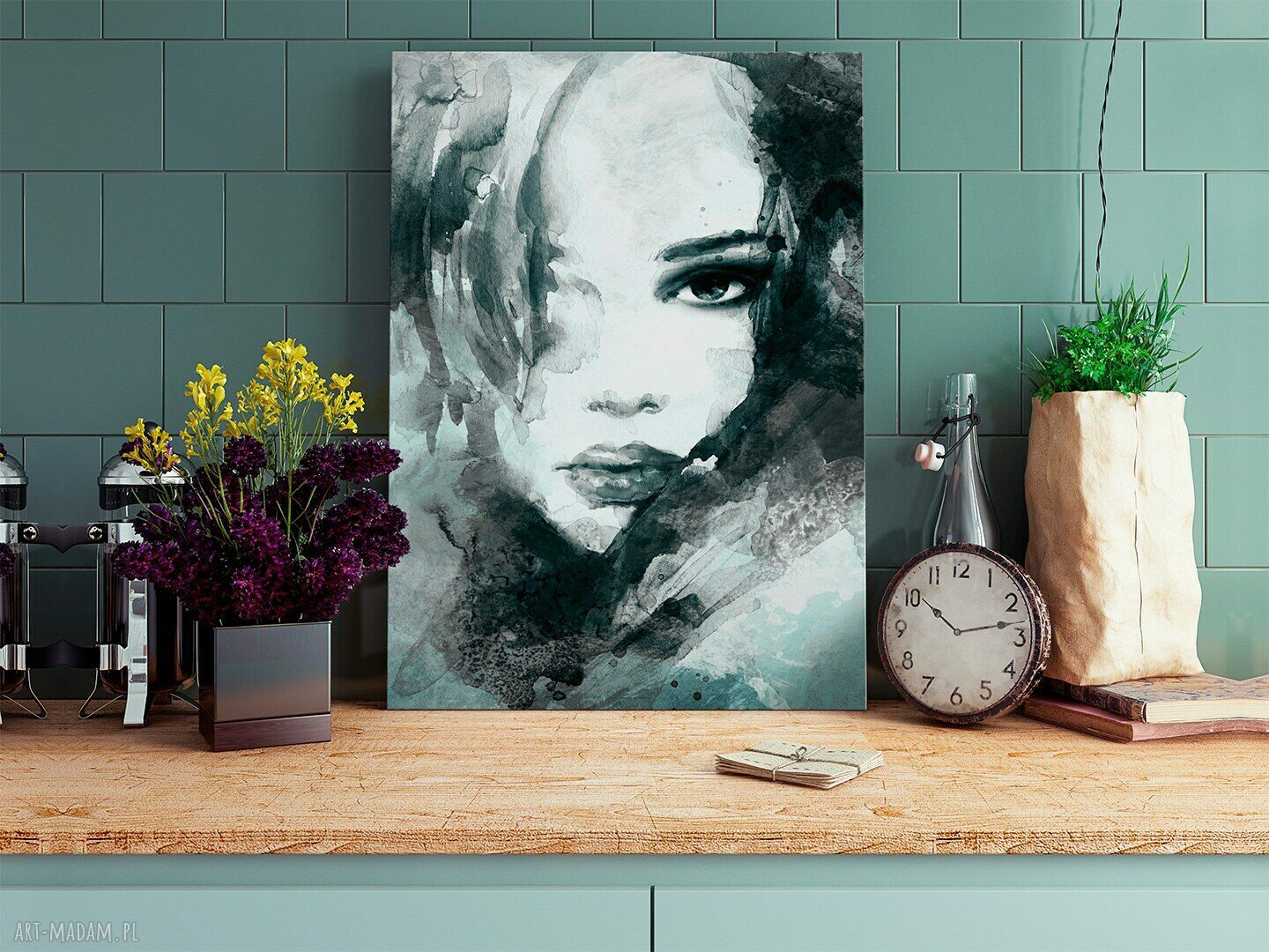 Obraz na płótnie - portret kobiety turkus w pionie 50x70 cm