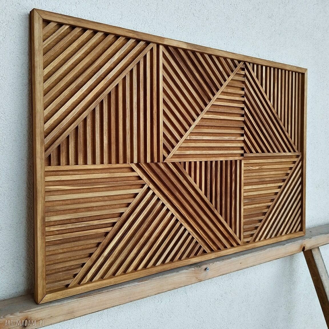 Obraz z drewna 89x49,5 cm - dekoracja ścienna do salonu w kolorze dębu