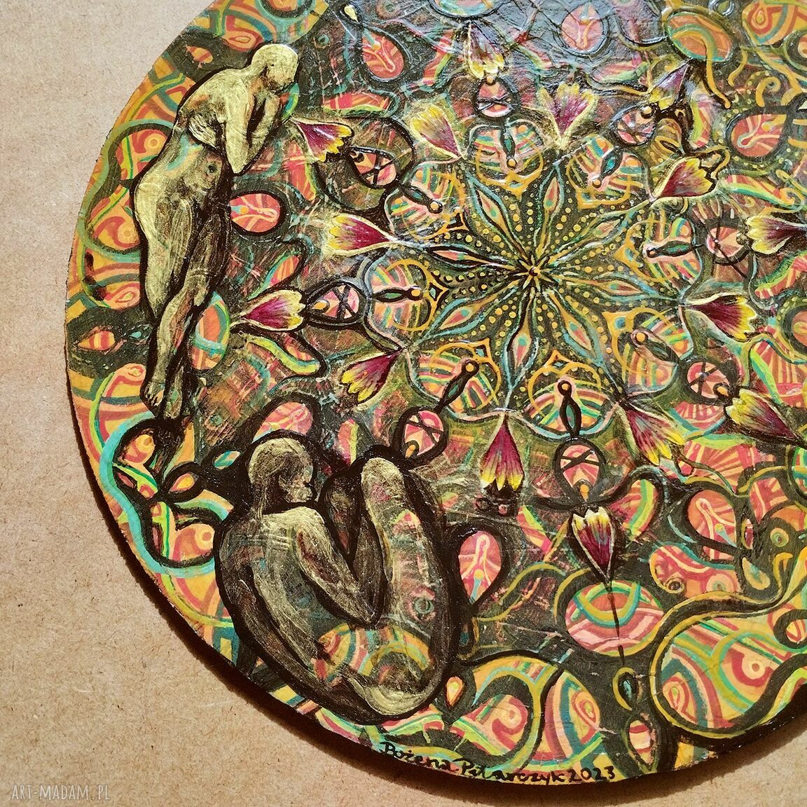 Mandala „Zielnik Kobiet Gailardia” - obraz ręcznie malowany 30 cm (akryl i płatki)