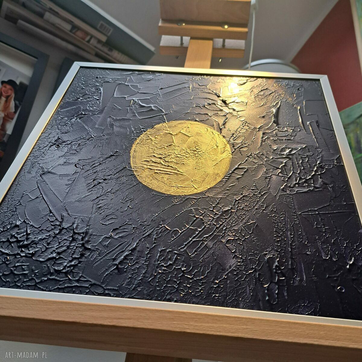 Obraz akrylowy w ramce "Miranda" 33x33 - granat, złoto i kosmiczny klimat