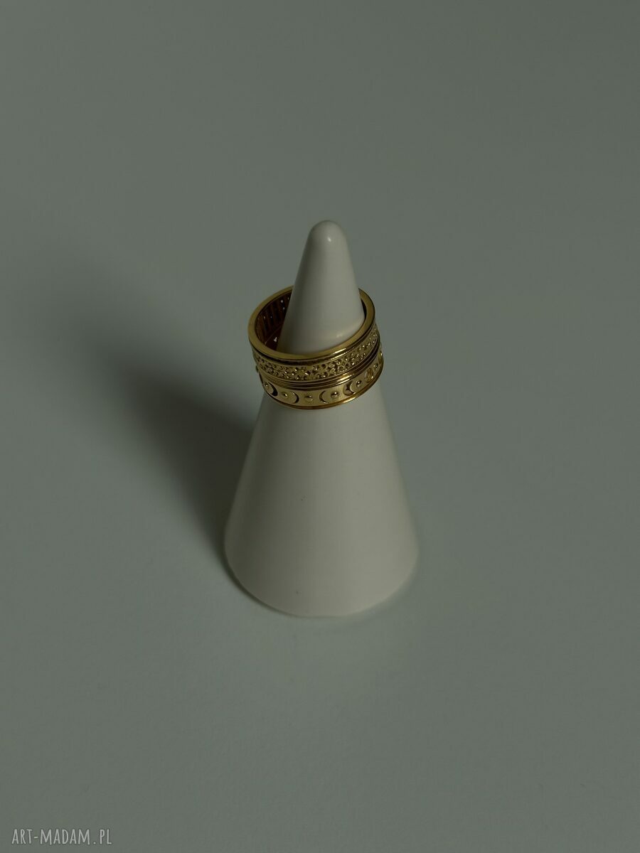 obrączki: Obrotowa obrączka z fazami księżyca i gwiazdami z różowego złota Ręcznie