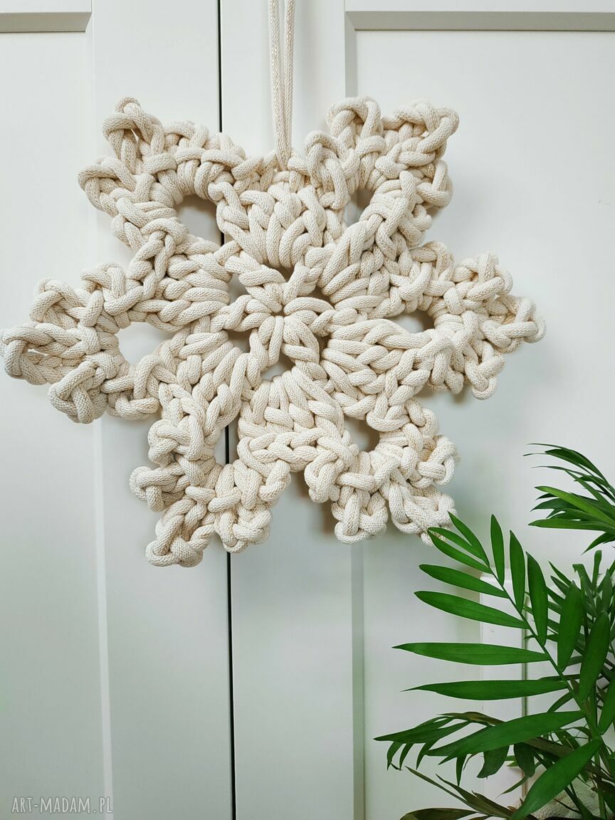 Ogromna śnieżynka 38 cm na szydełku - zawieszka na kominek, okno i drzwi