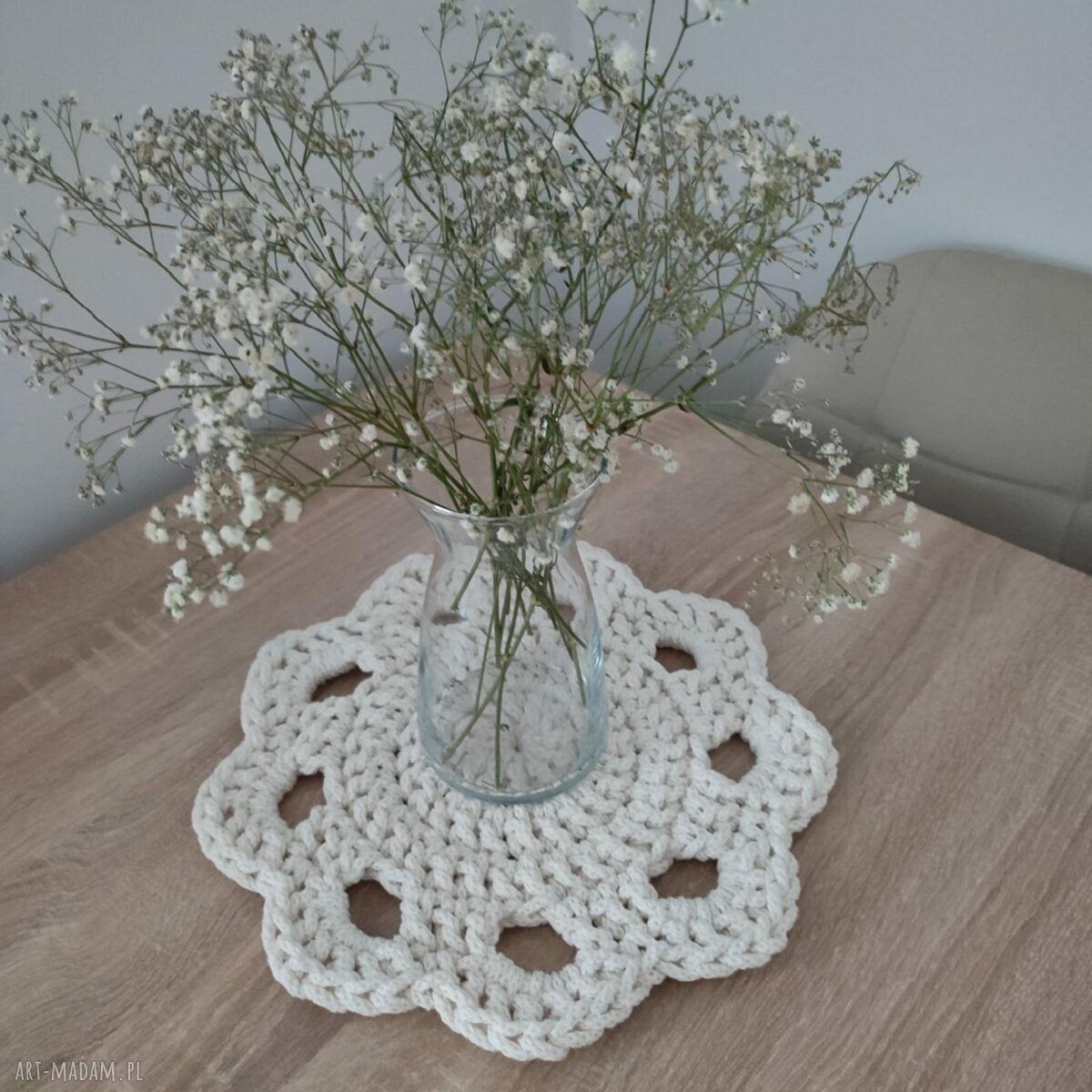 Podkładka okrągła ze sznurka 30 cm szydełkowana - ecru