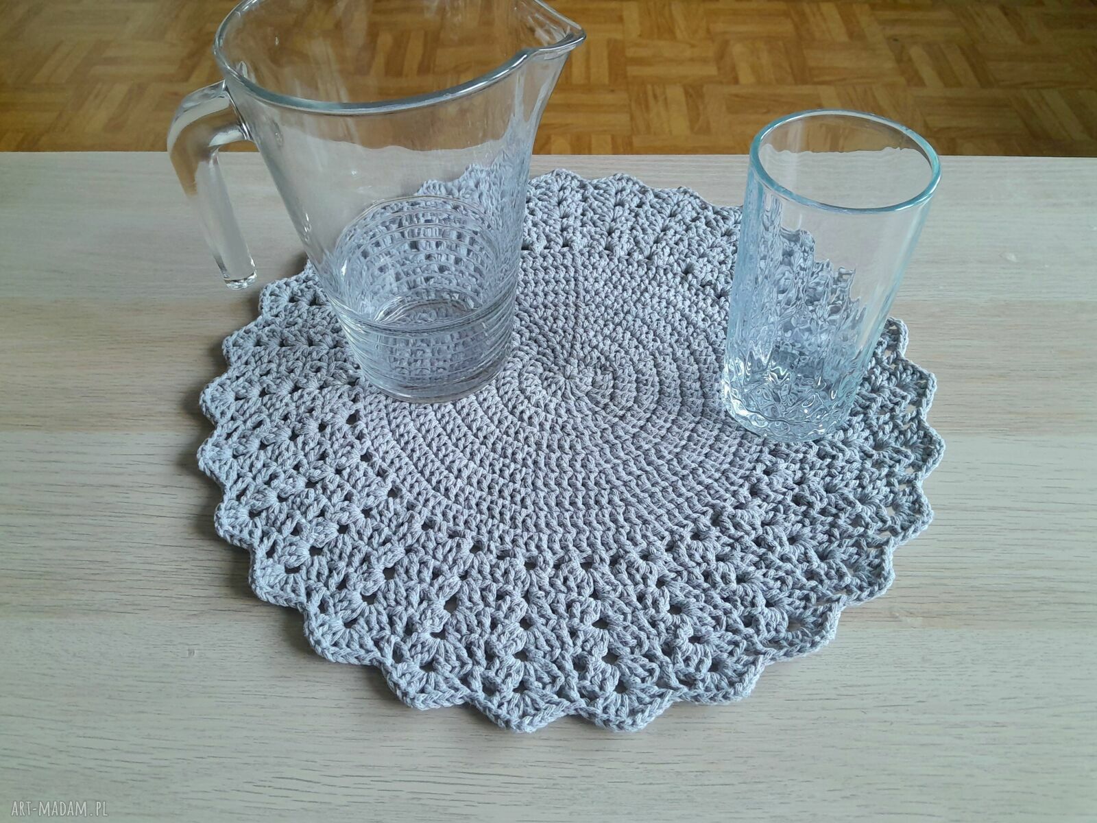 Szara okrągła serwetka handmade ze sznurka bawełnianego (ok. 40 cm)