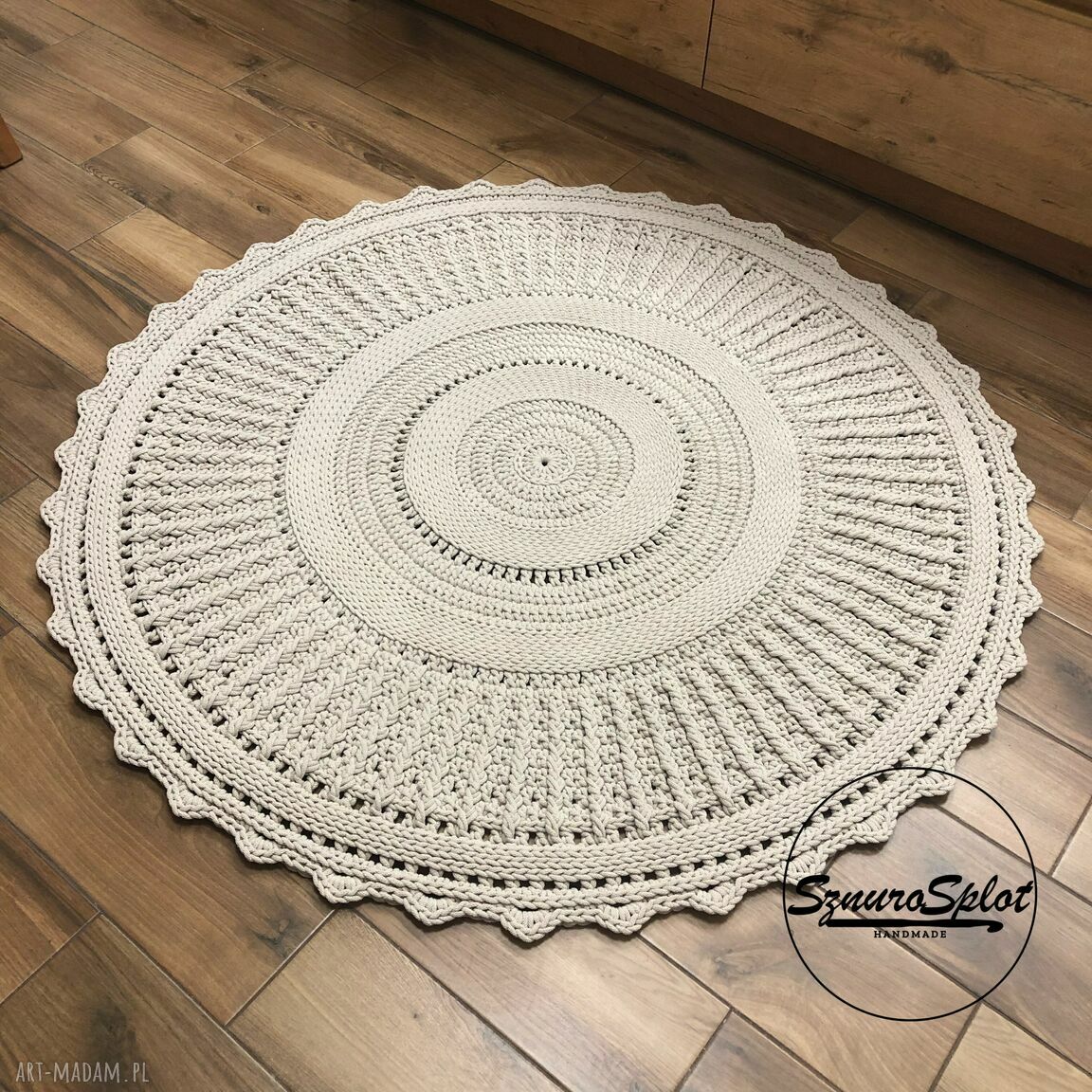 Okrągły dywan ze sznurka bawełnianego 140 cm - szydełkowy handmade