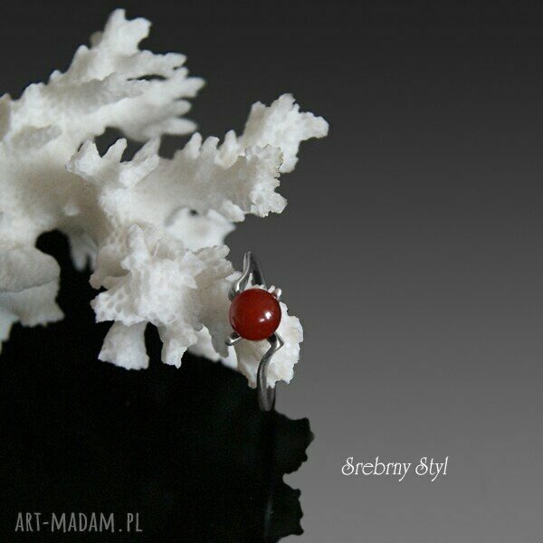 pierścionki: KROPLA CZERWIENI hand made