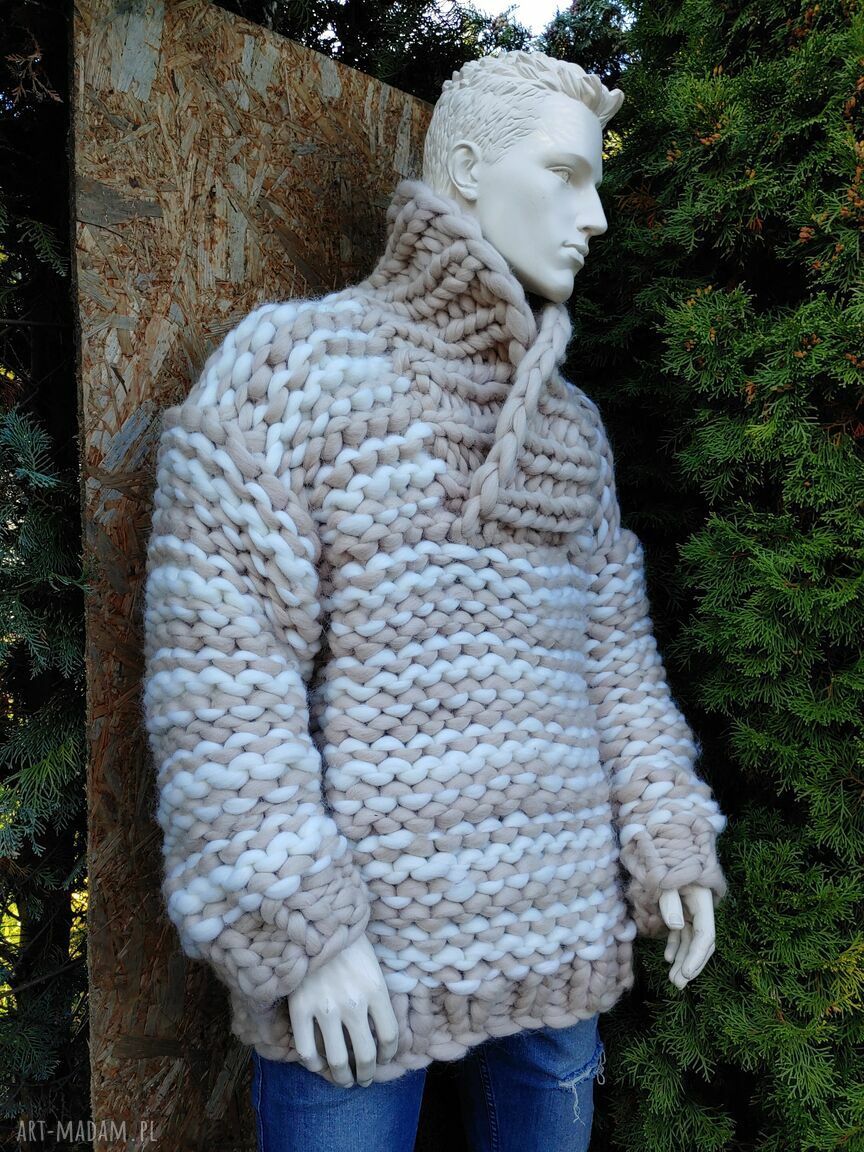 Olbrzymi sweter z wełny merynosa z kołnierzem szalowym - rozmiar L