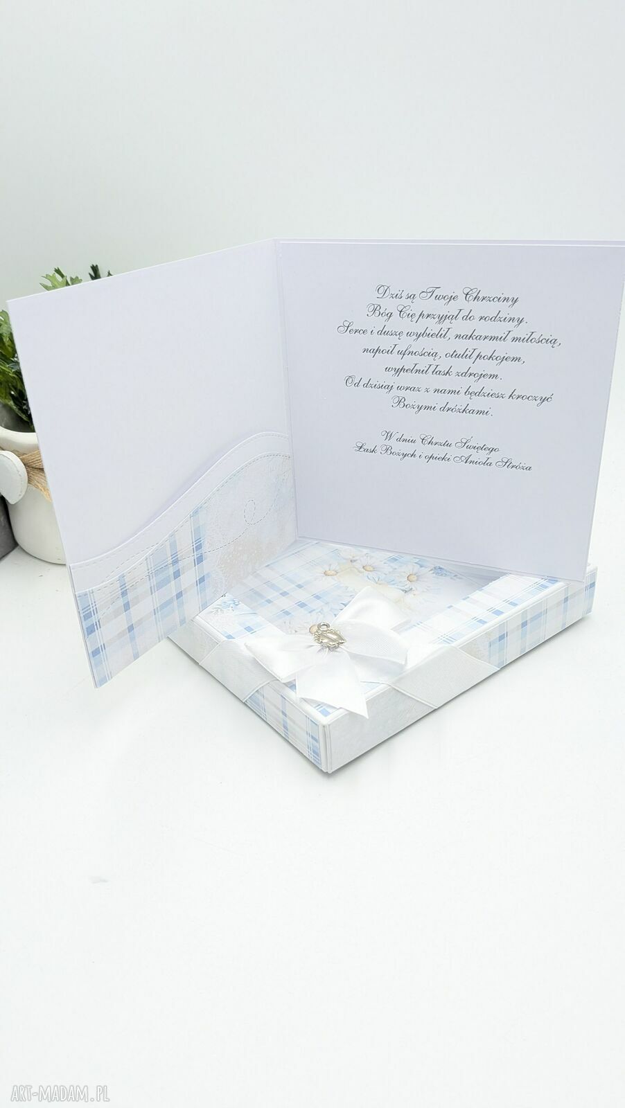 Ręcznie robiona kartka na Chrzest Święty w pudełku dla chłopca (14x14) - scrapbooking 3D
