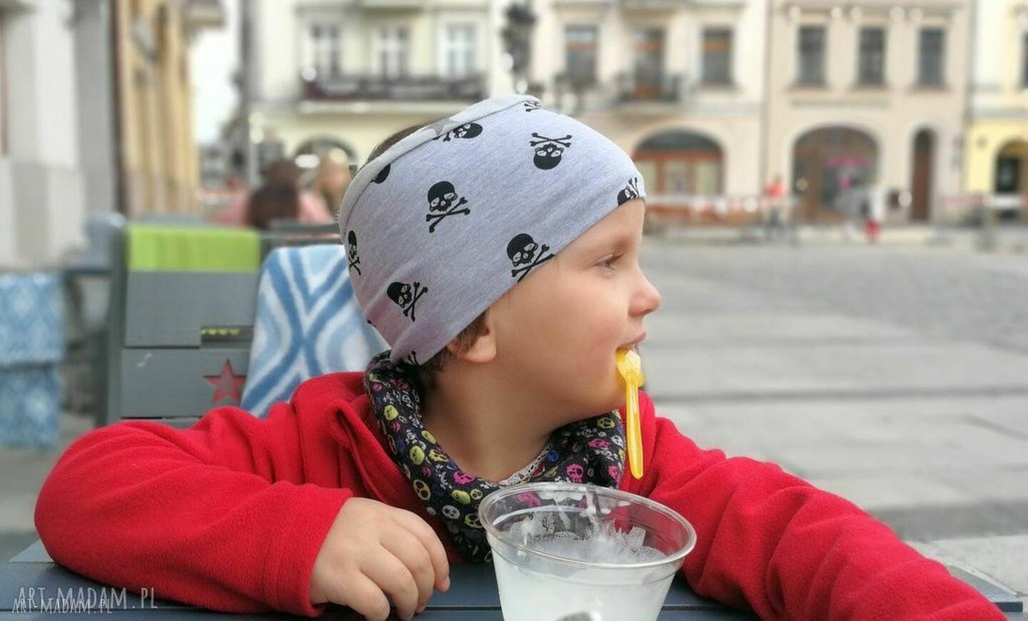 Szeroka opaska damska w czaszki 8 cm - uniwersalna