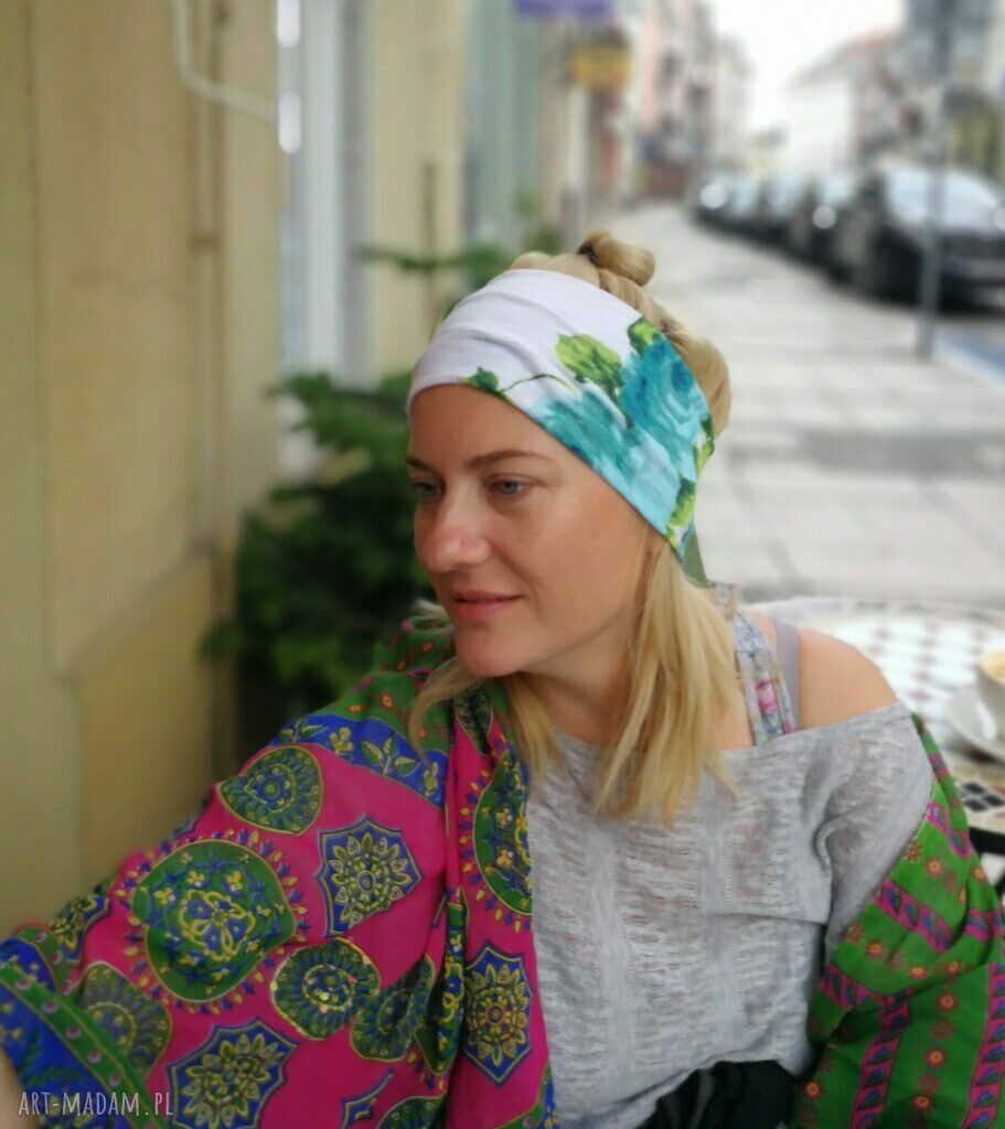 Opaska sportowa do jogi Boho w kwiaty - ręcznie robiona dzianina