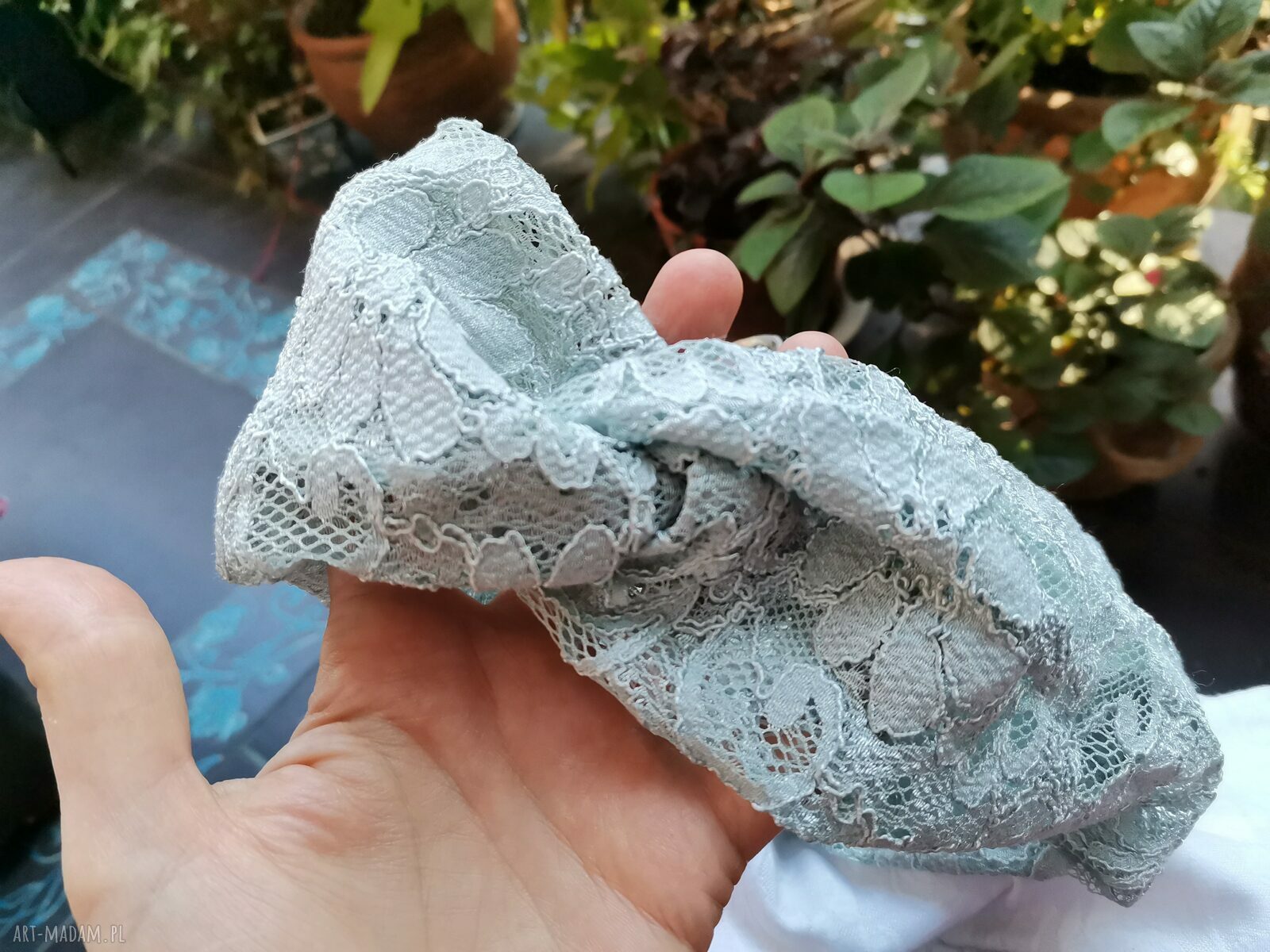 Ręcznie robiona opaska koronkowa turbanowa 59-60 cm - jasny niebieski