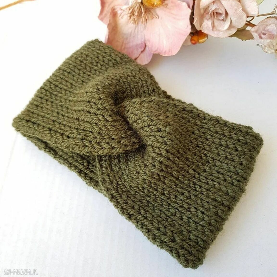 Zimowa opaska na uszy handmade Alba Design w butelkowej zieleni