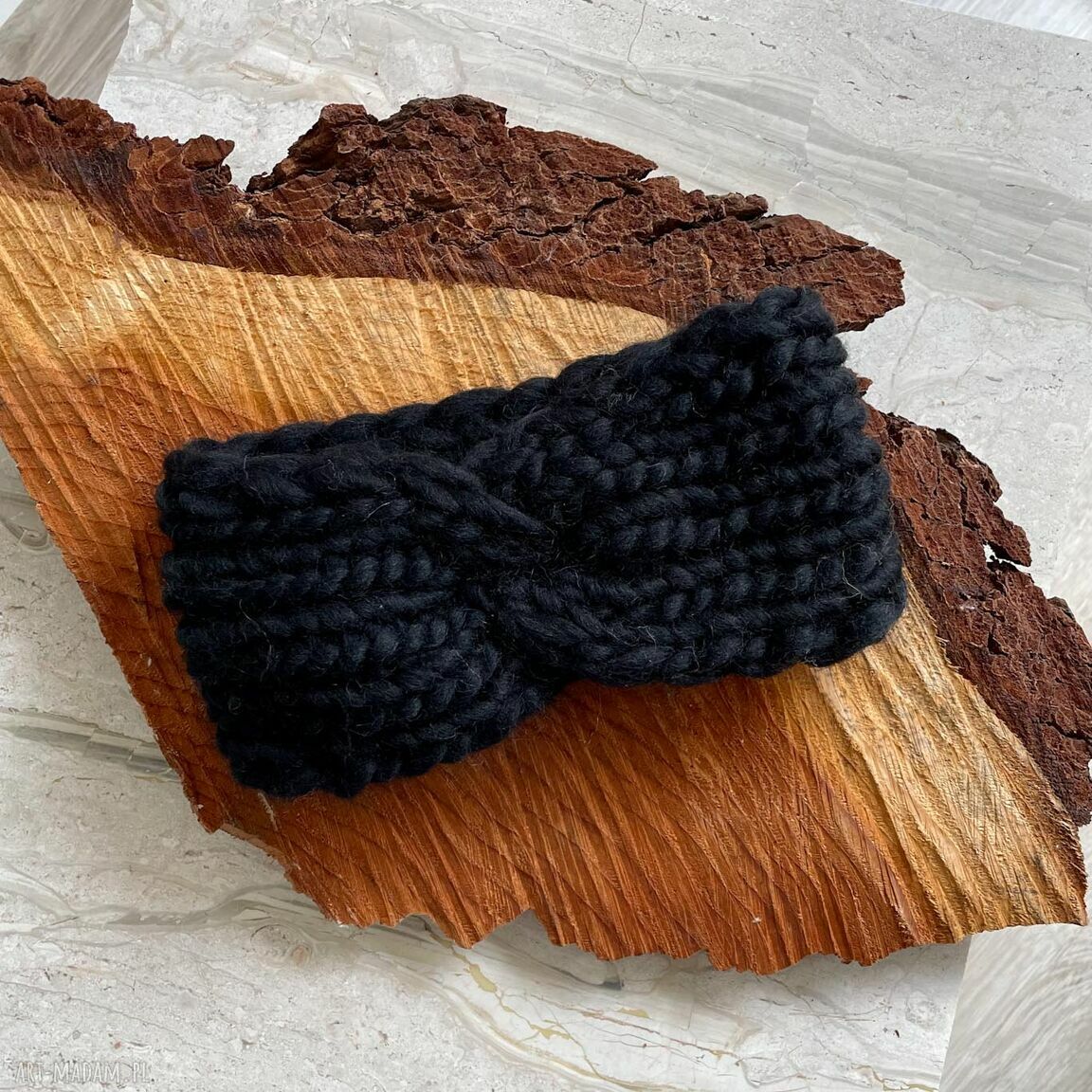 Czarna opaska chunky na drutach z wełny i alpaki - ręcznie robiona Woolissocool