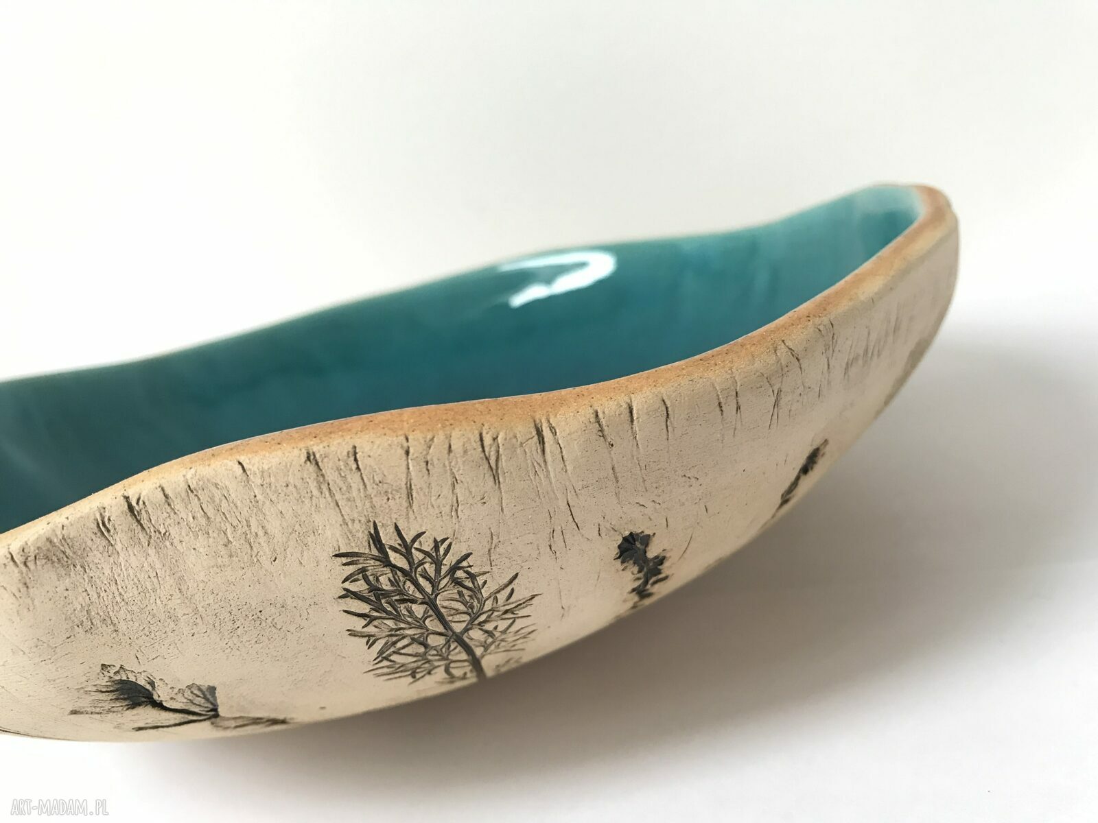 Organiczna misa ceramiczna z roślinami - ręcznie wykonana misa na prezent urodzinowy