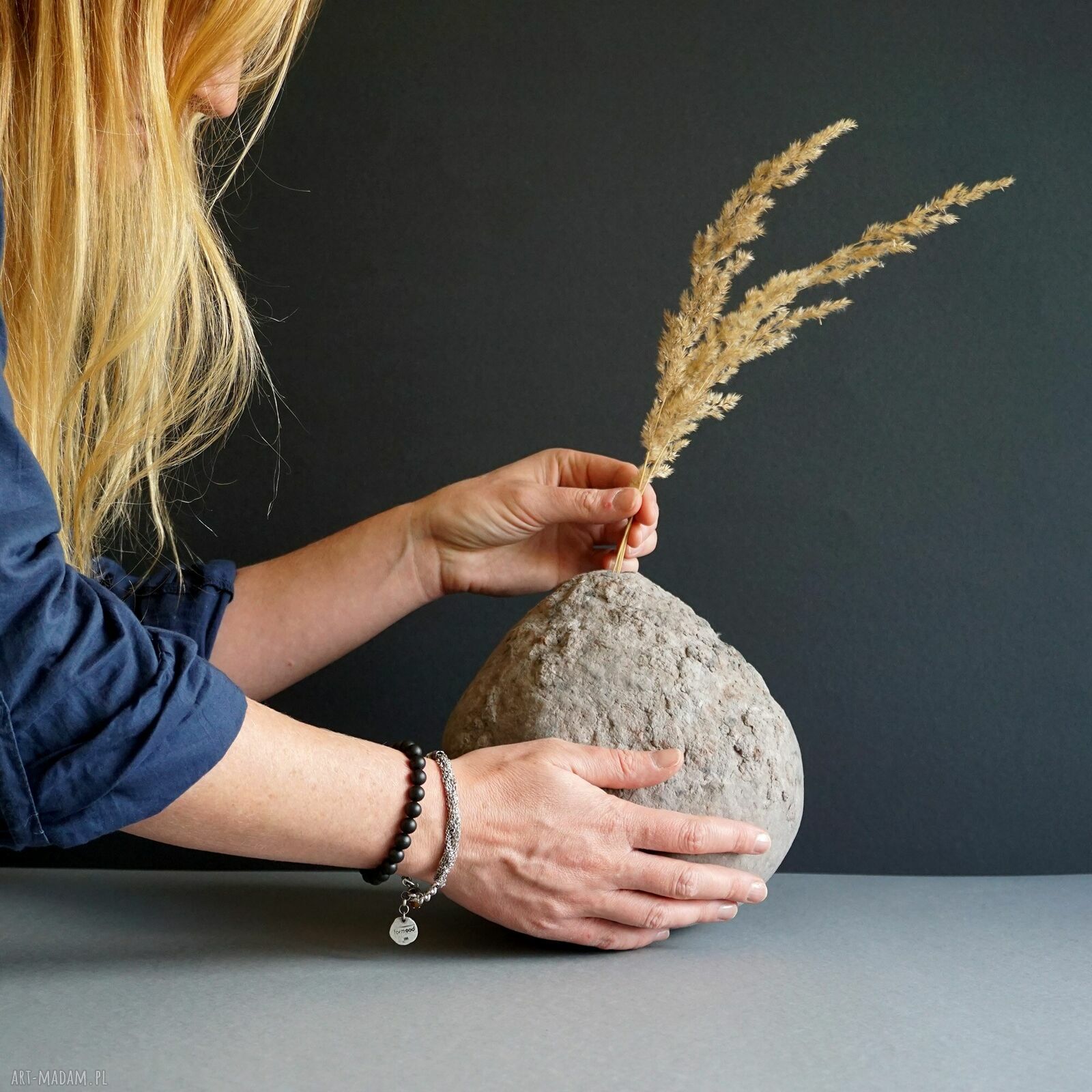 Organiczny wazon na suszone kwiaty - rękodzieło zero waste do Twojego wnętrza