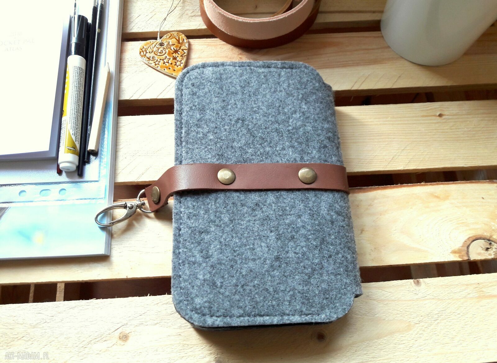 Etui-organizer na tablet i dokumenty - filc, washpapa oraz naturalna skóra