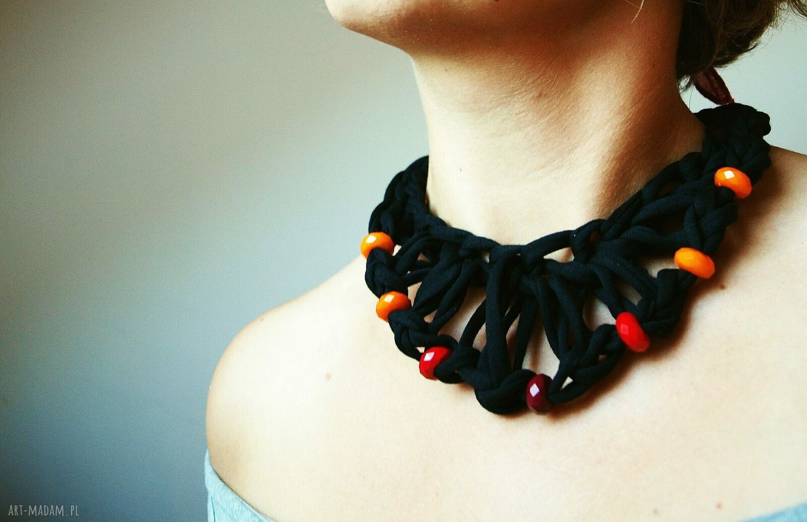 Naszyjnik bawełniany lekki oryginalnynaszyjnik niepowtarzalny