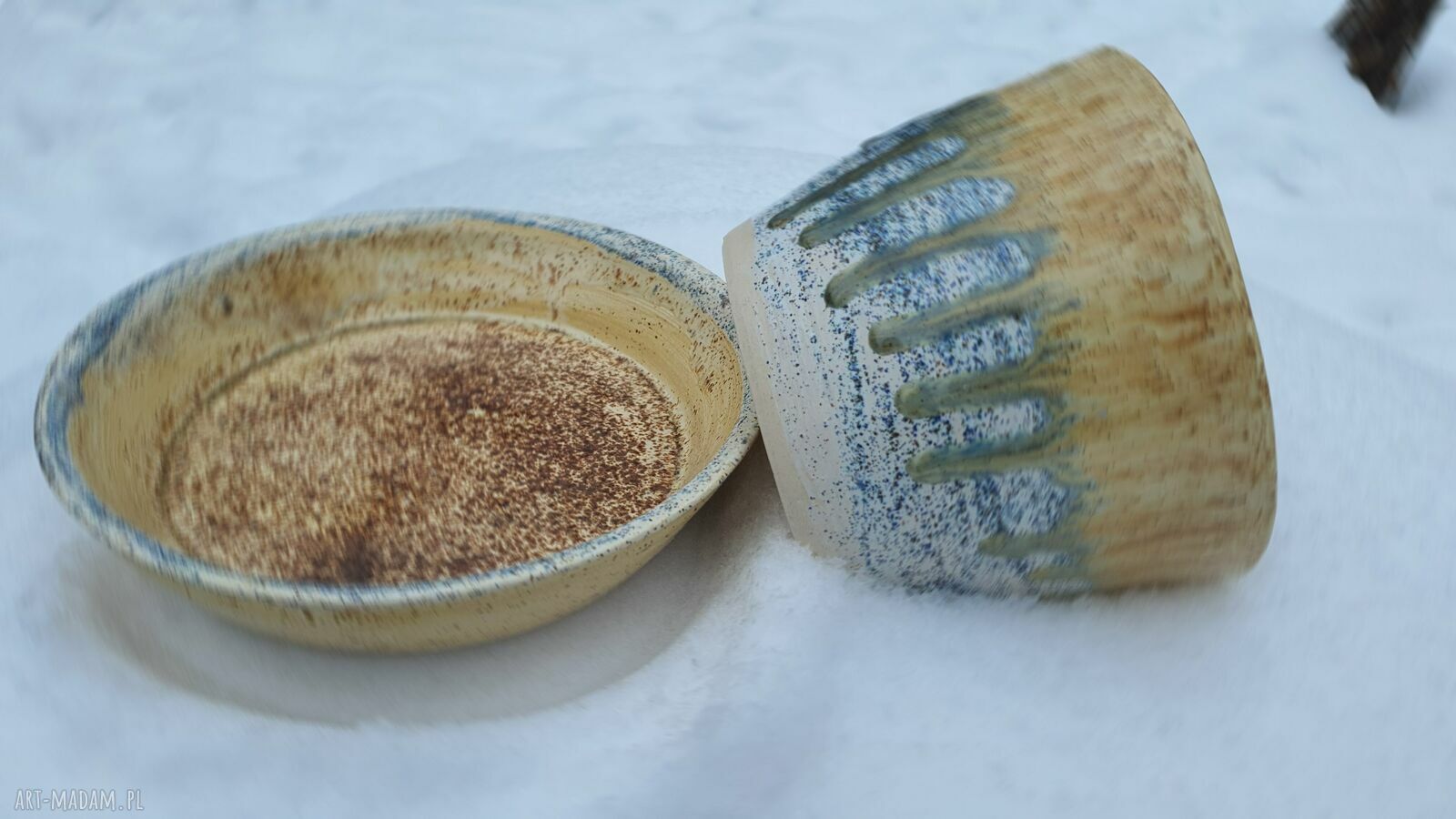Osłonka ceramiczna z podstawką - rękodzieło z pracowni Kamionka