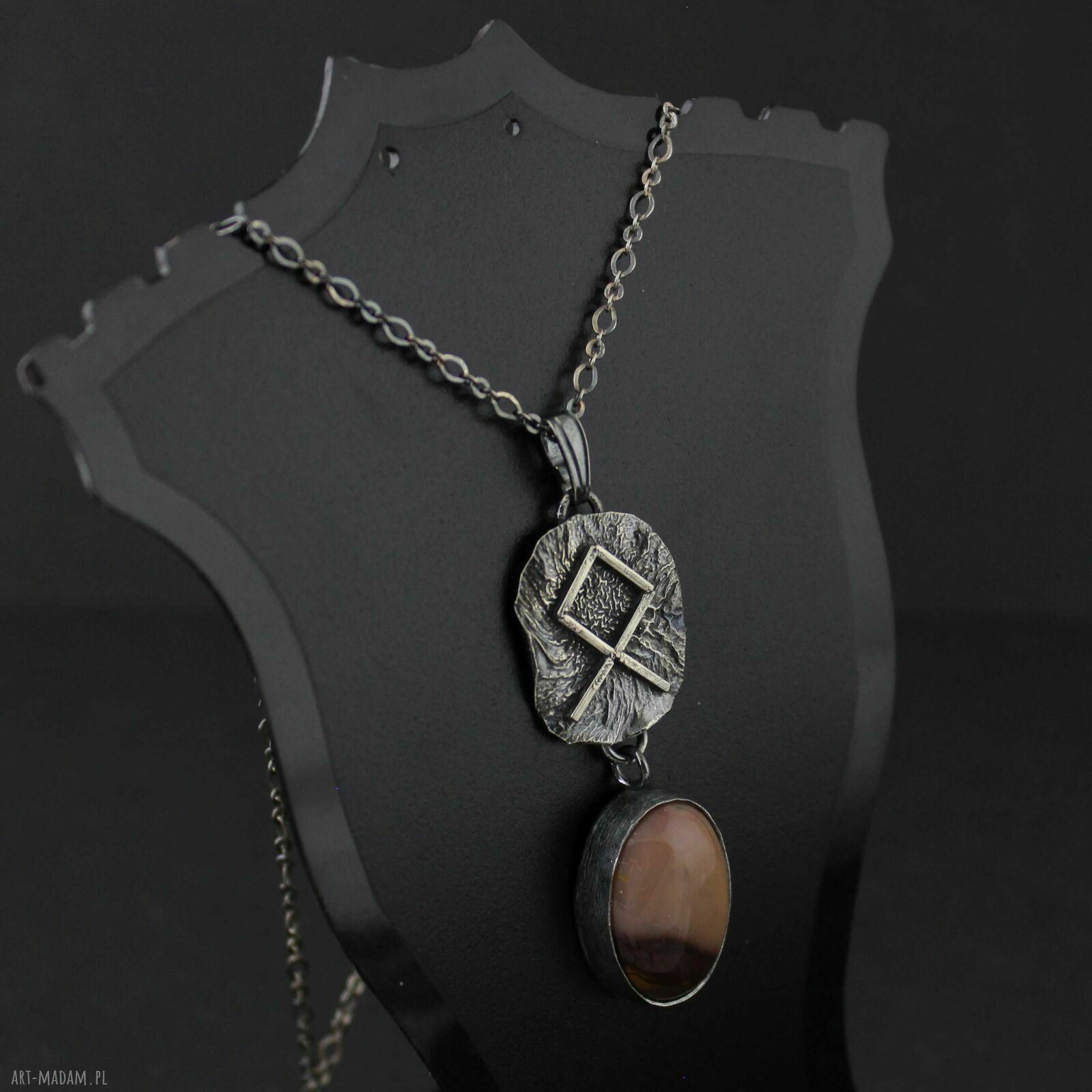 Runa Othala z mokaitem - srebrny wisiorek amulet ochronny