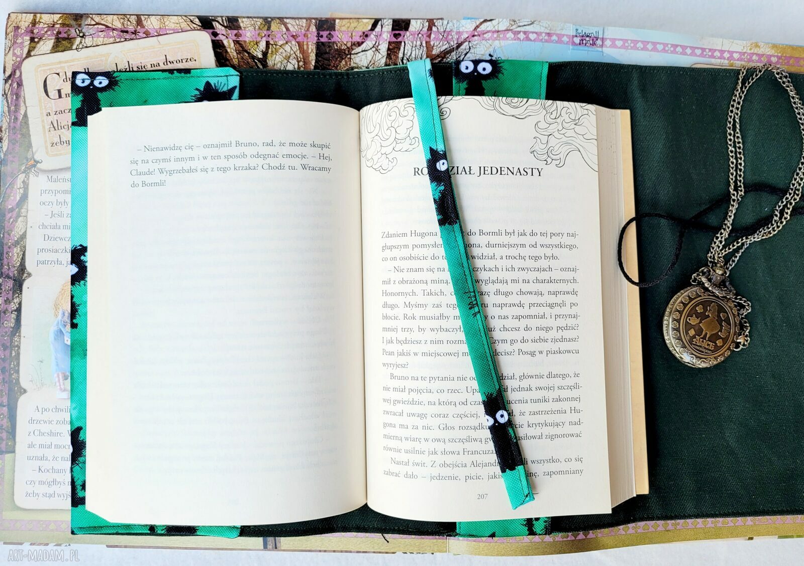 Wodoodporne etui na książkę i notes "Koty na zielonym" ręcznie szyte