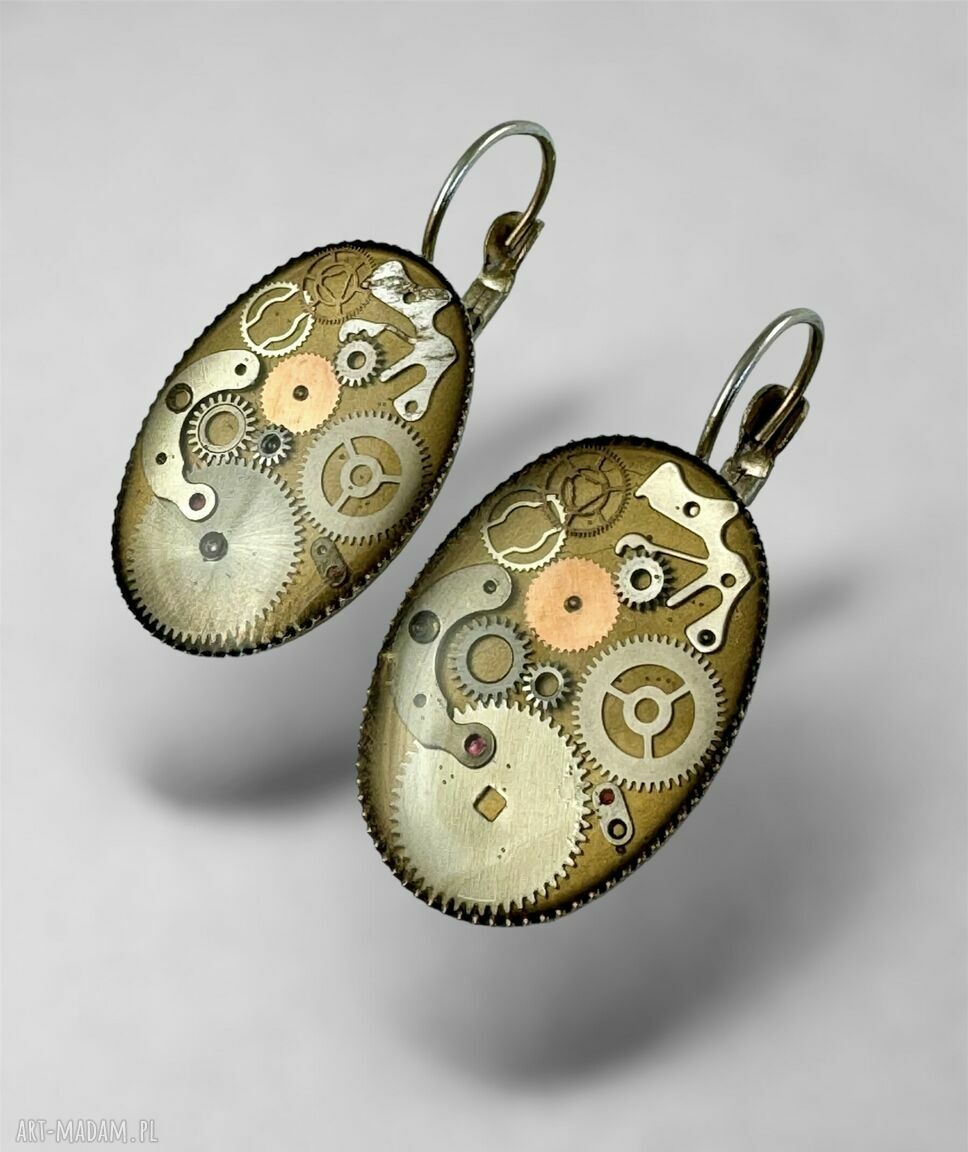 Kolczyki Oval Golden z żywicą - unikalne handmade z elementów starych zegarków