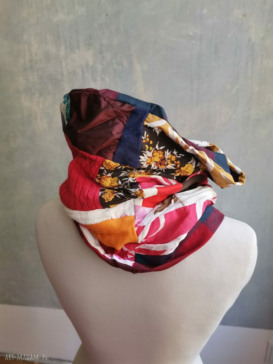 Kolorowy komin oversize patchworkowy etno boho z frędzlami na podszewce