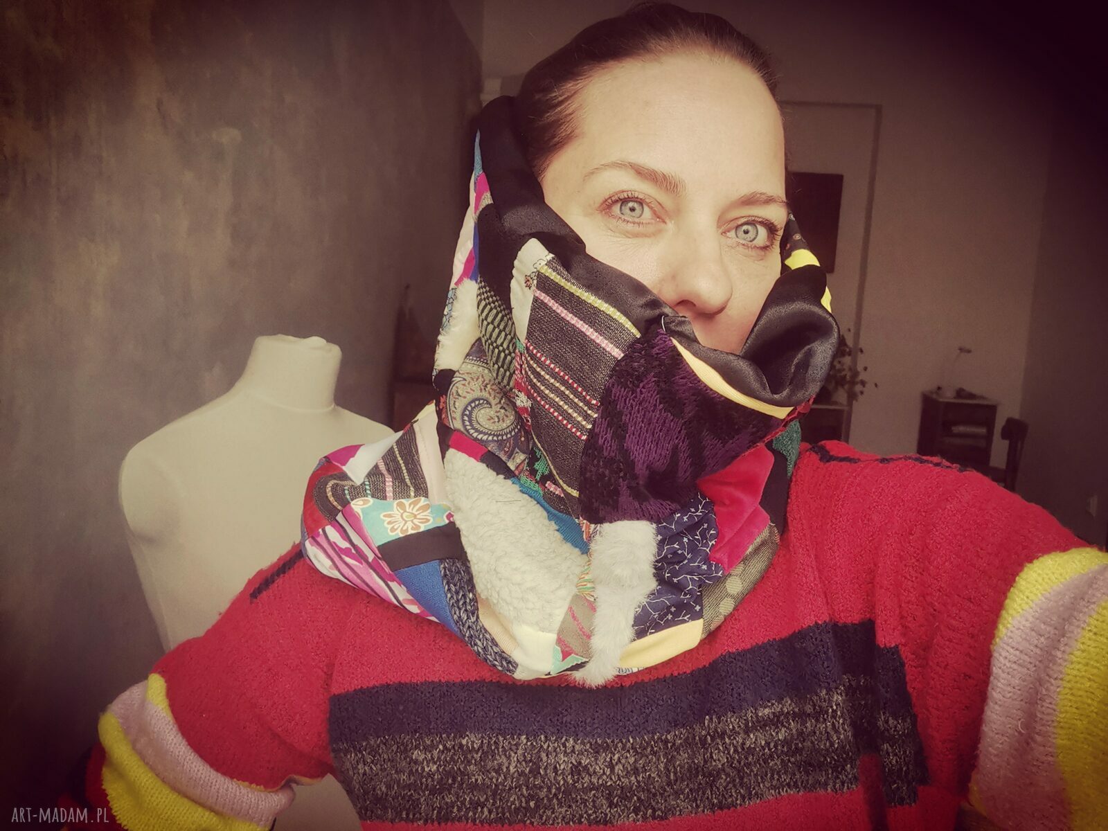 Komin oversize patchworkowy etno boho na podszewce - kolorowy z frędzlami (Ruda Klara)