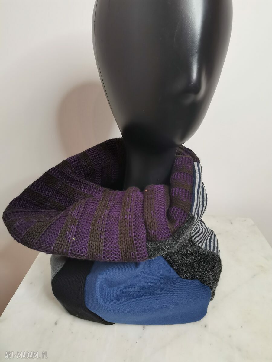 Komin oversize czarny etno boho z kolorową podszewką - ręcznie robiony