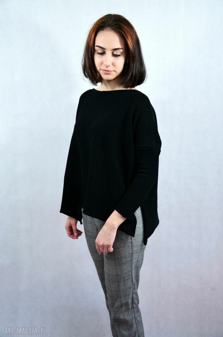 Oversize luźny sweter Hermina - minimalistyczny czarny