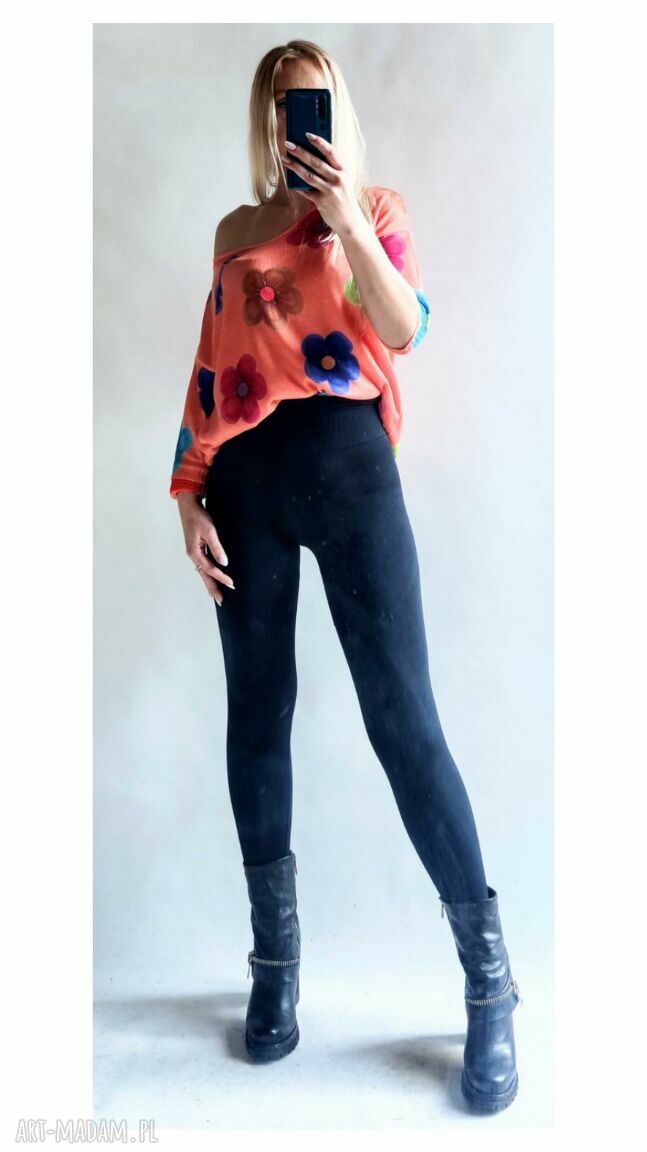 Sweter oversize w kwiaty - ręcznie robiony letni kardigan z dekoltem w serek