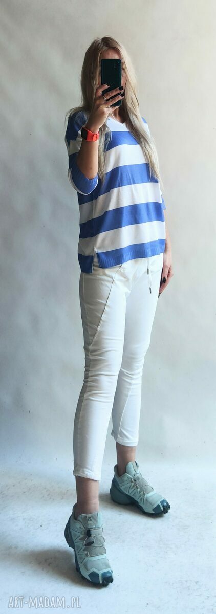 Sweter oversize w paski - kardigan z dekoltem w serek (rękaw 3/4)