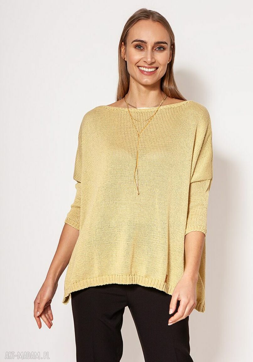 Złoty sweter oversize SWE040 MKM - elegancki blask i wygoda