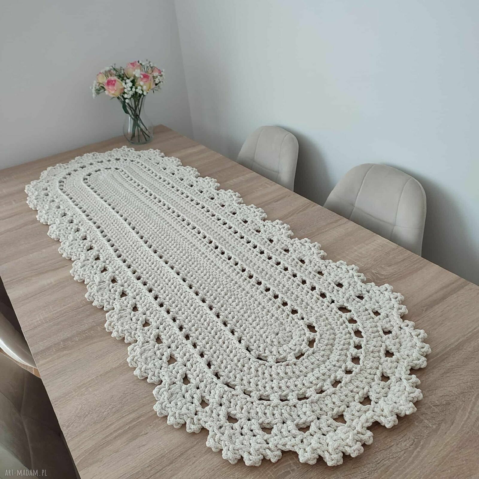 Bieżnik owalny szydełkowy ze sznurka bawełnianego 50x150 cm - ozdoba Twojej jadalni