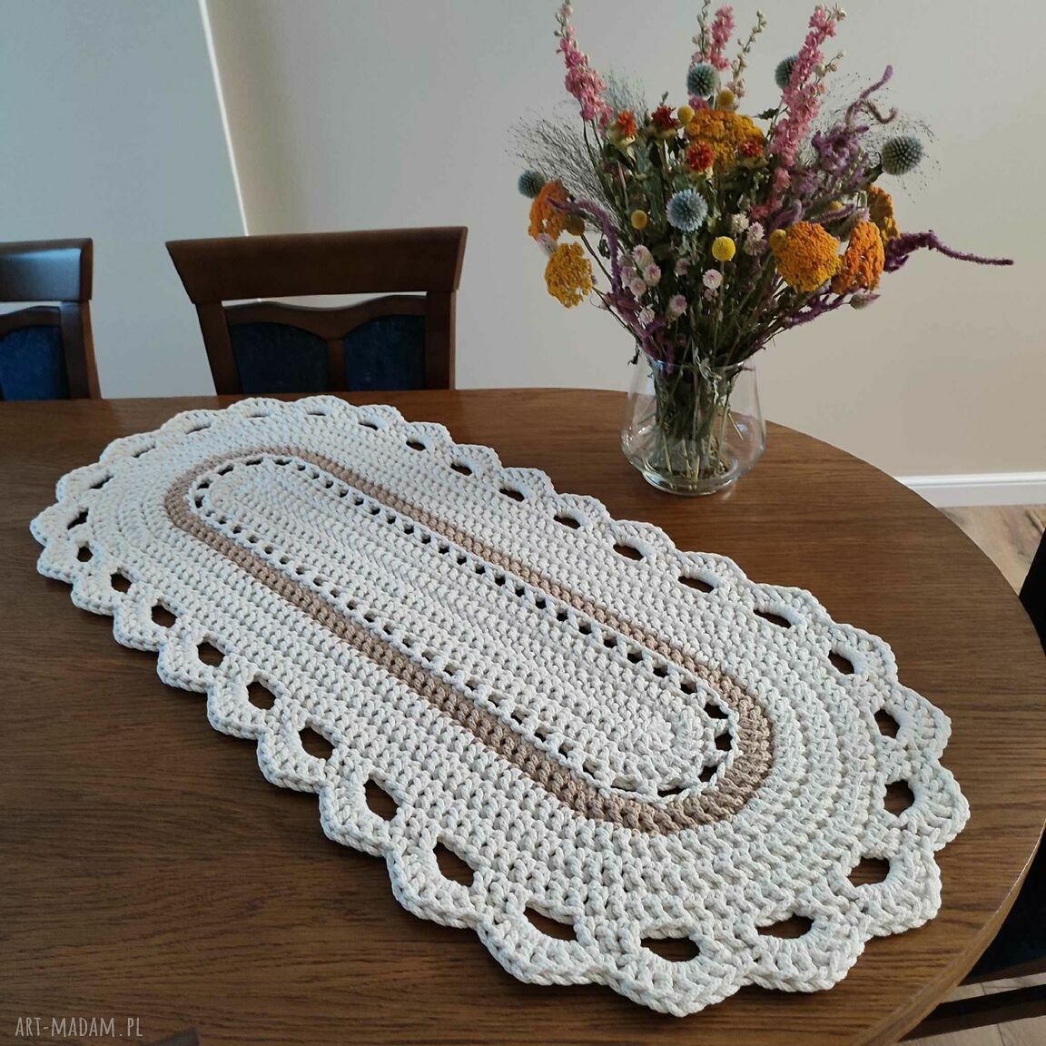 Bieżnik owalny ze sznurka szydełkowy 50x110 cm w stylu boho