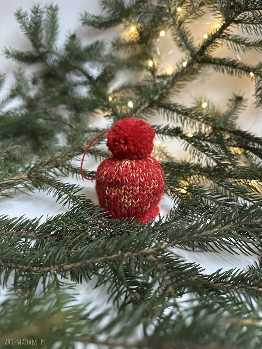 Ozdoba na choinkę mini-czapeczka czerwono-złota - ręcznie dziergana
