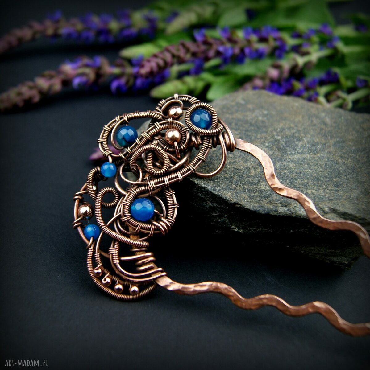 Miedziana ozdobna szpilka do włosów z agatem - wire wrapping