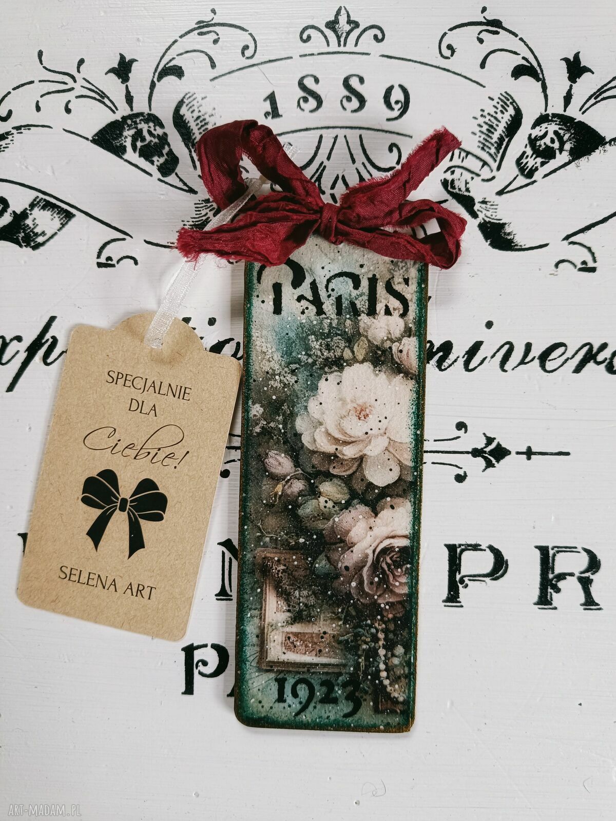 Ozdobna zawieszka z różami w stylu vintage
