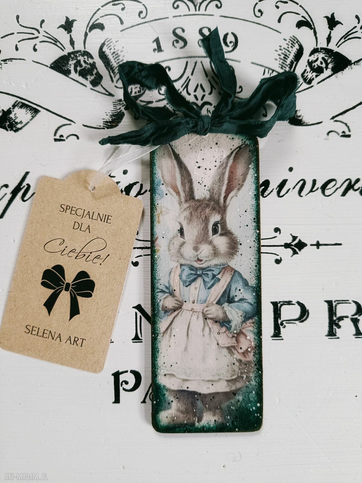 Ozdobna zawieszka z zajączkiem w stylu shabby chic