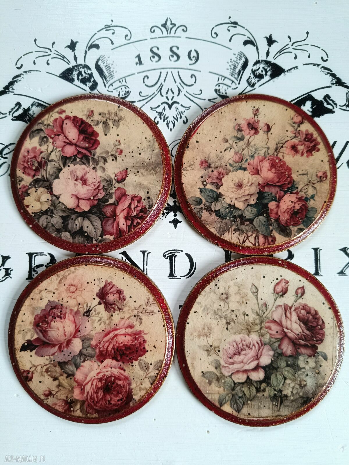 Ozdobne podkładki pod kubki z różami - decoupage vintage