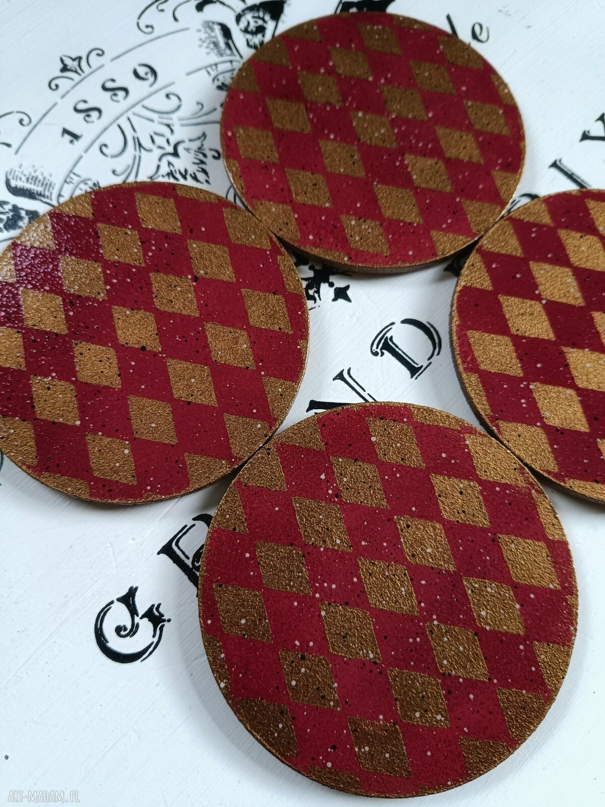 Ozdobne podkładki pod kubki z różami - decoupage vintage