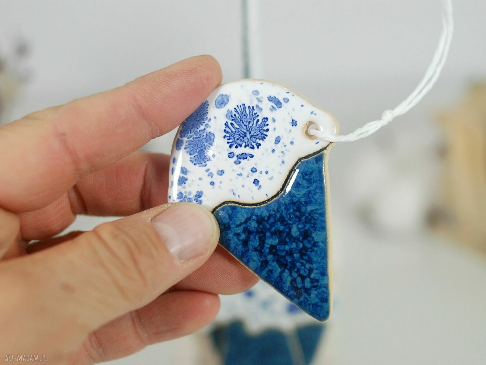 Ceramiczny zestaw choinkowych zawieszek piernikowy ludzik, ciasto i lód