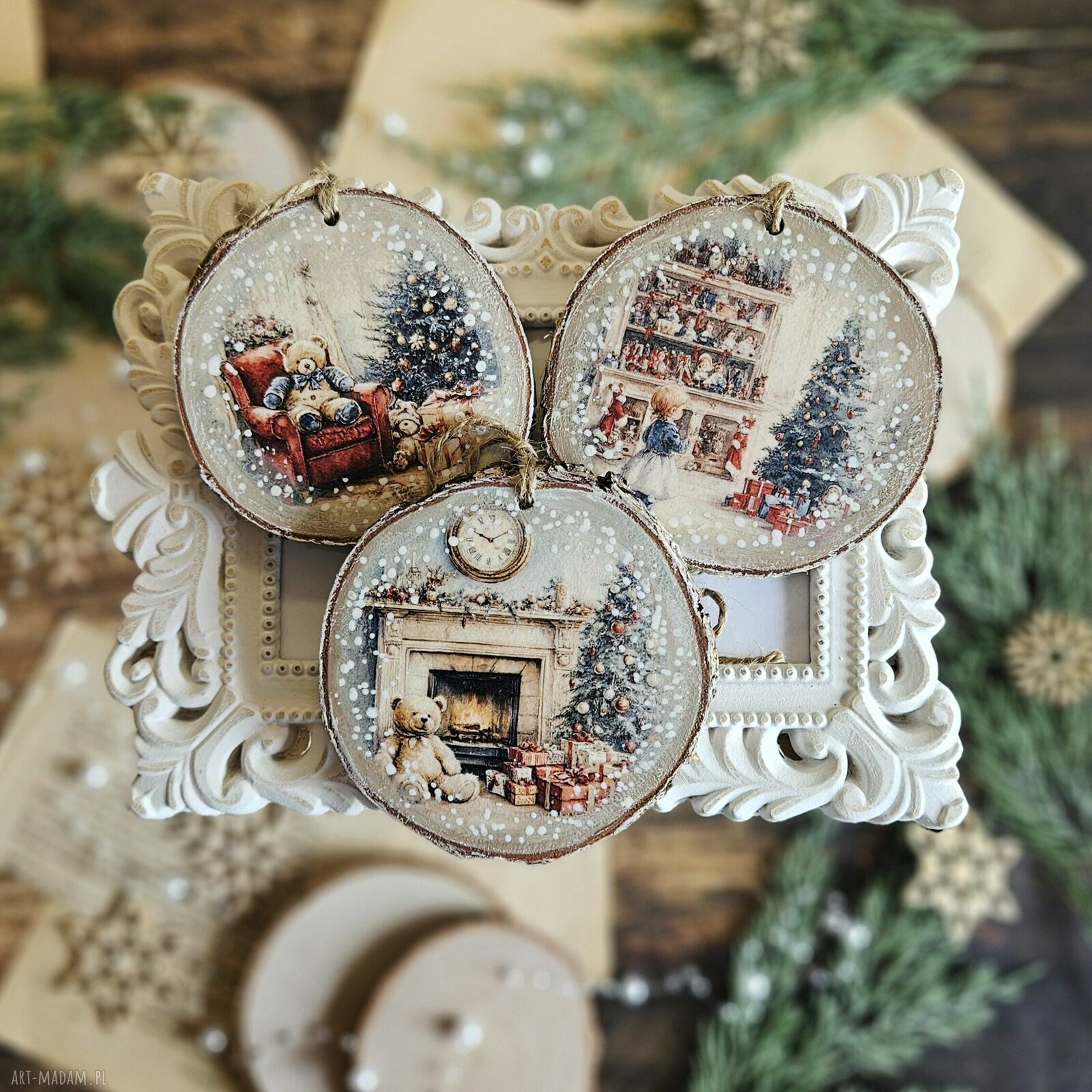 pomysł na prezent: Trzy duże plastry drewniane ozdoby świąteczne z Mikołajem (decoupage)