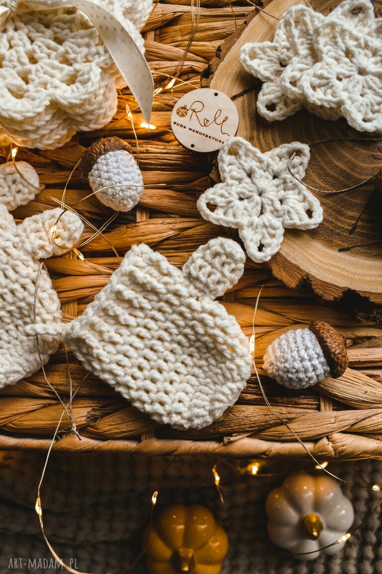Zestaw świątecznych ozdób handmade na choinkę i pod kubek (ecru)