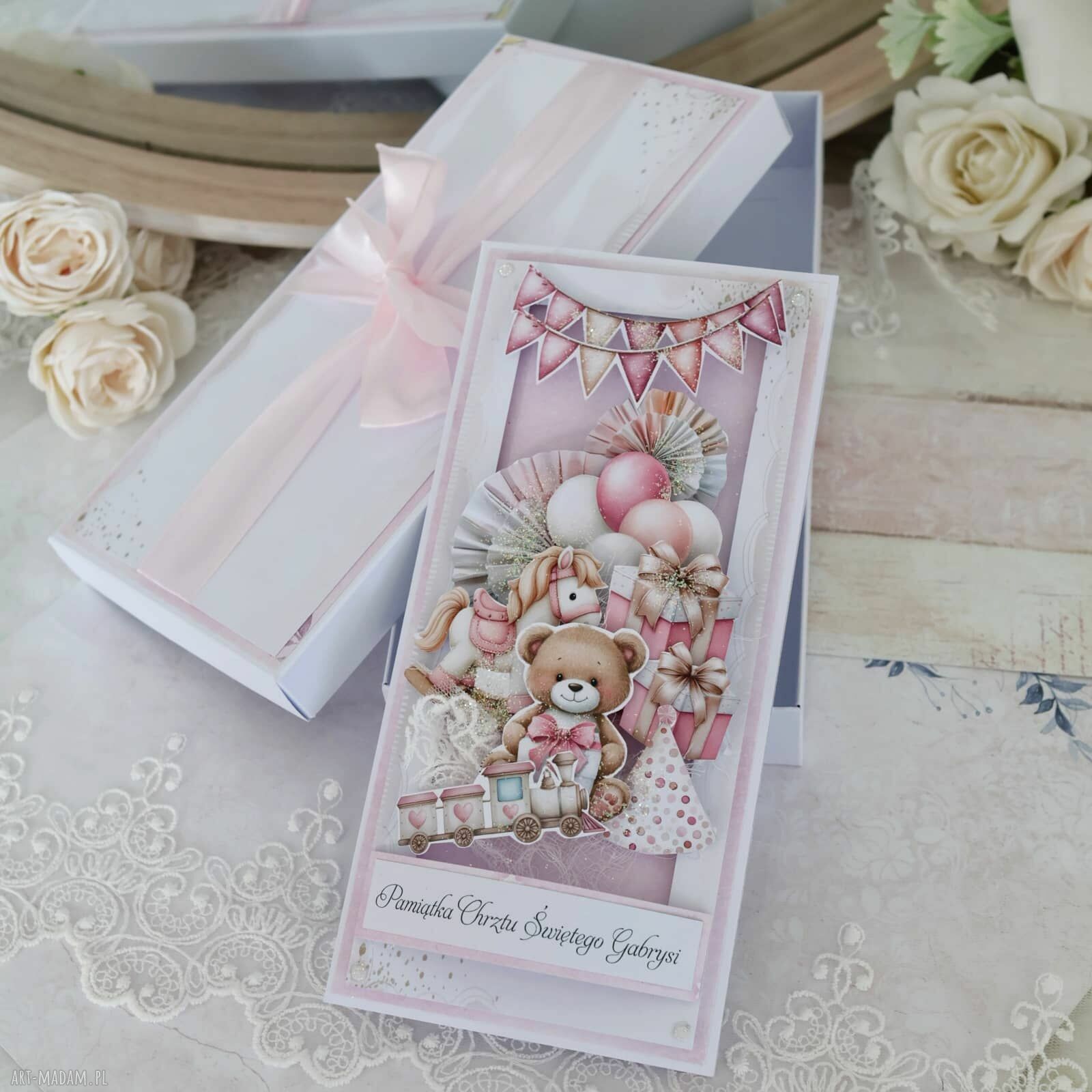 Pamiątka Chrztu Świętego dla dziewczynki - kartka z życzeniami i pudełkiem (personalizowana)