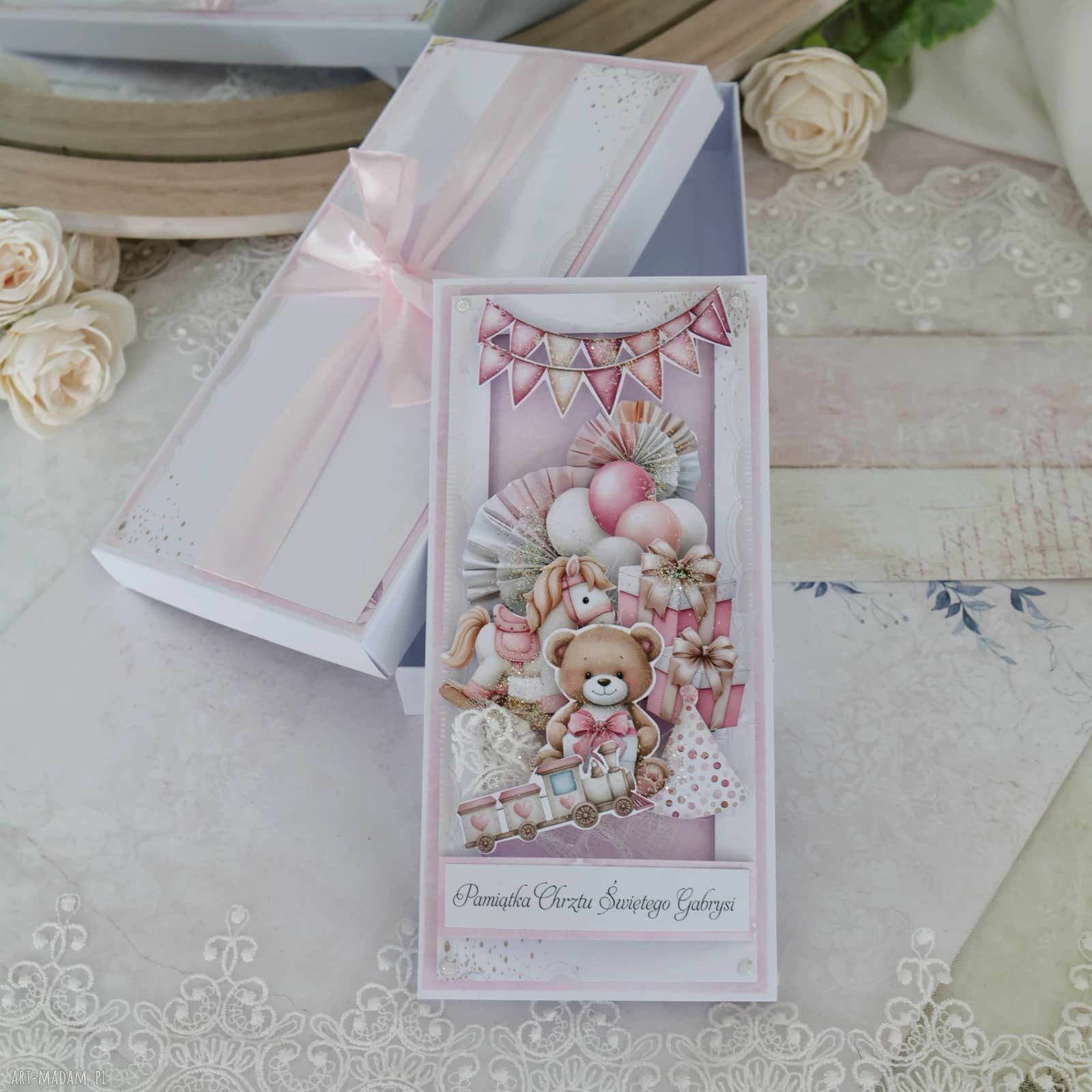 Pamiątka Chrztu Świętego dla dziewczynki - kartka z życzeniami i pudełkiem (personalizowana)