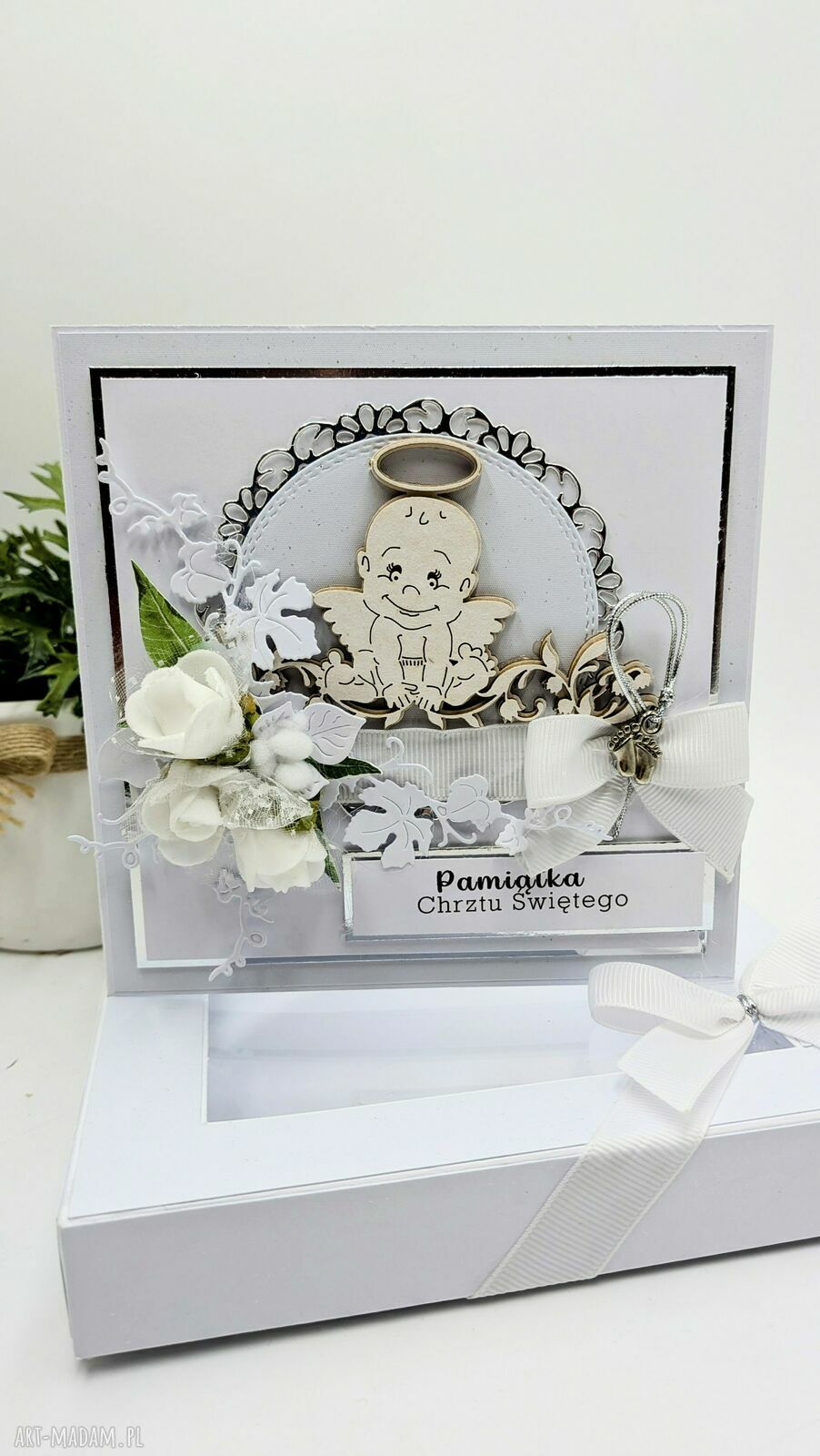 Pamiątka chrztu świętego w pudełku 14x14 cm - kartka ręcznie robiona z aniołkiem