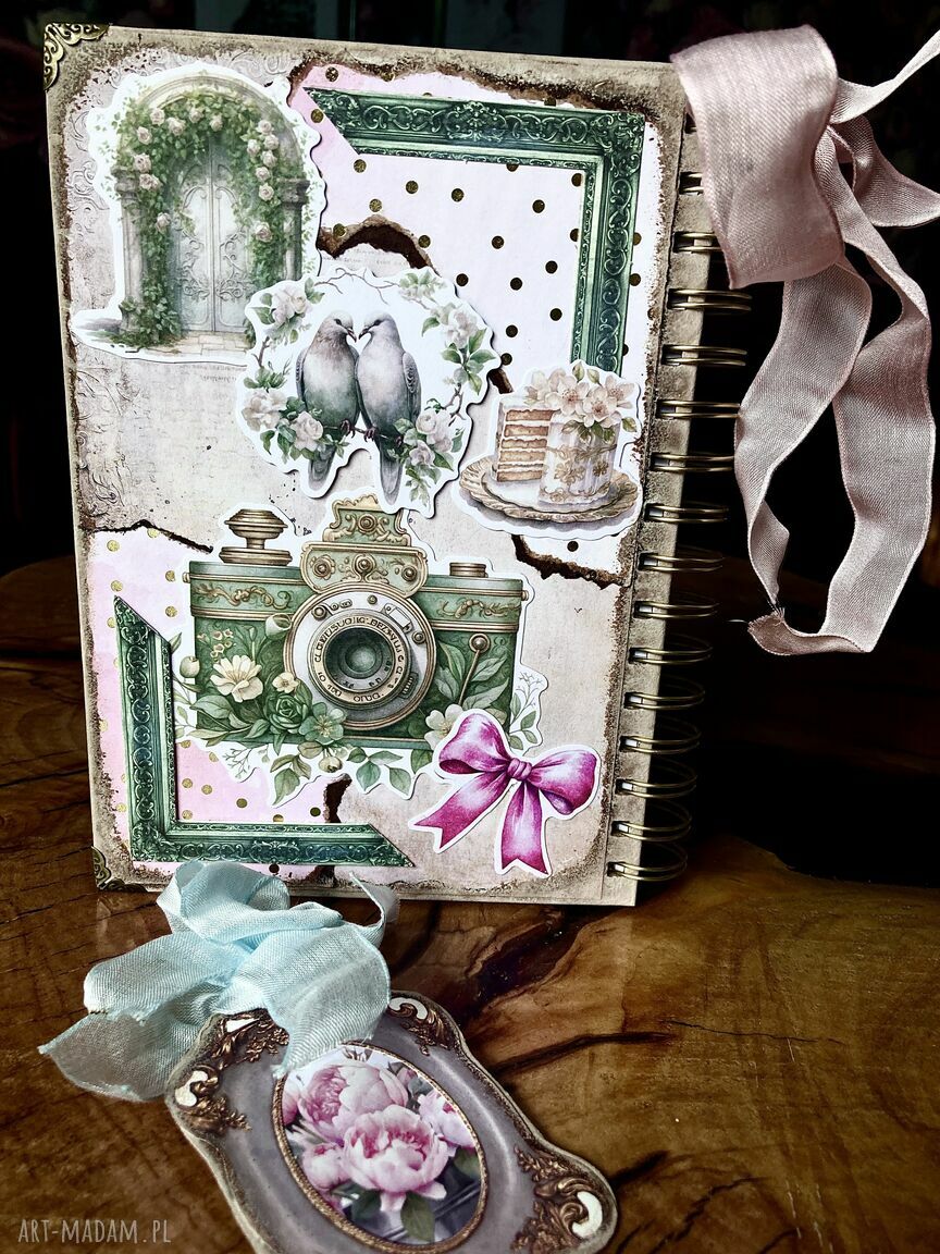 Ślubny pamiętnik i planer w stylu vintage - ręcznie robiony notes scrapbooking