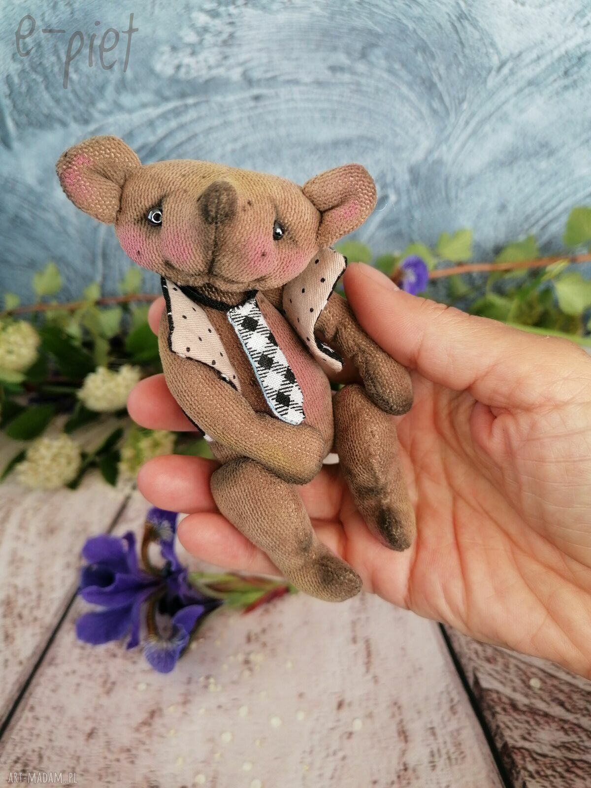 Pan Niedźwiedź e-Piet - artystyczna lalka kolekcjonerska 12 cm