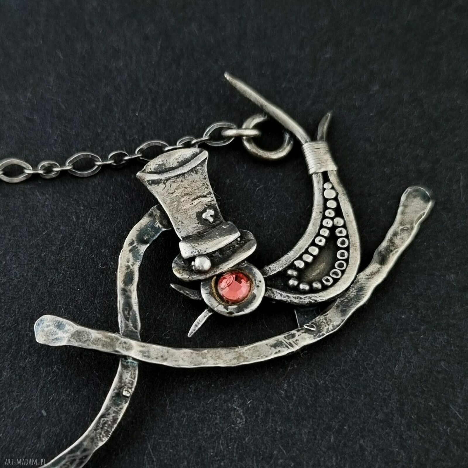 Pan Ptaszyna - srebrny młotkowany naszyjnik z kryształem Swarovski