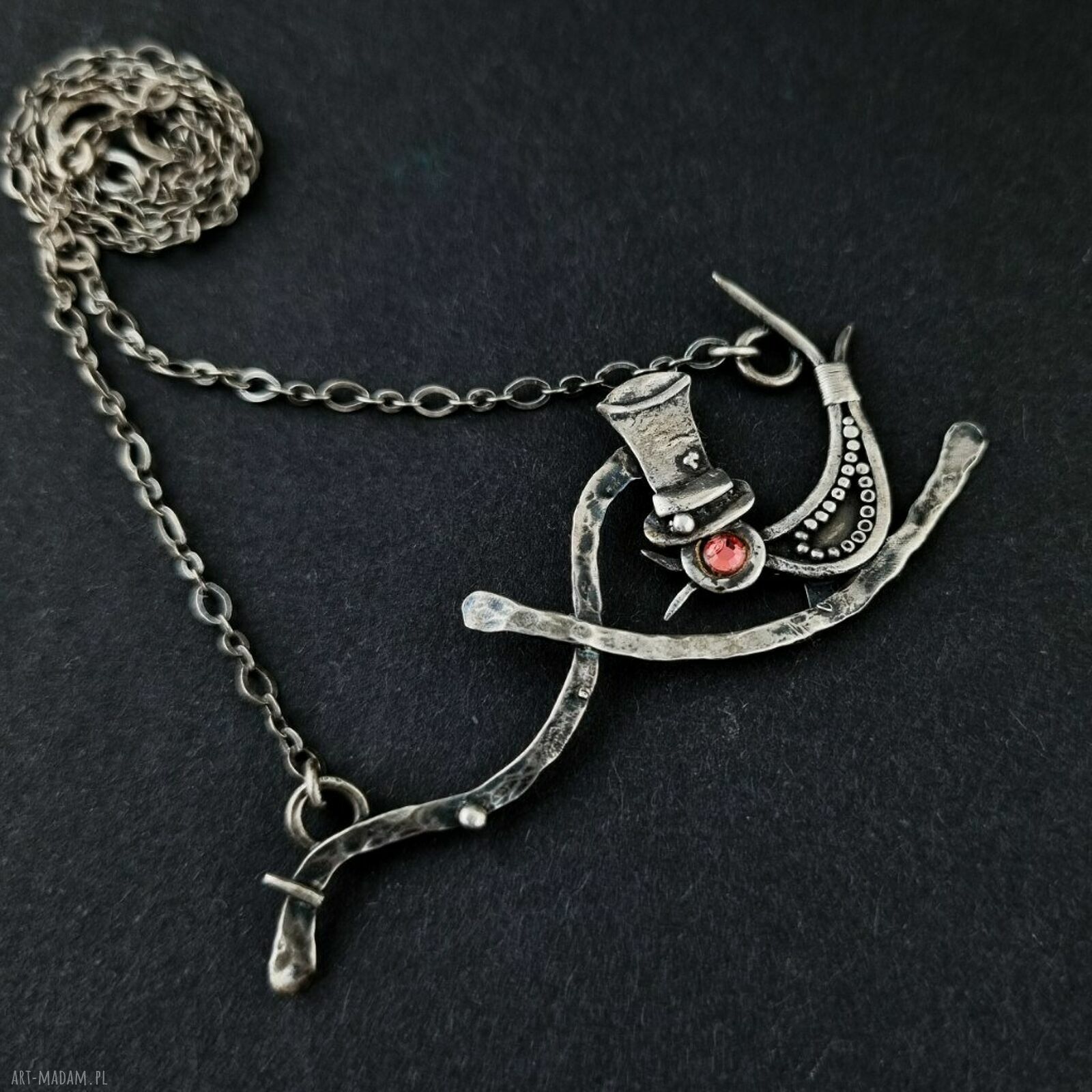 Pan Ptaszyna - srebrny młotkowany naszyjnik z kryształem Swarovski